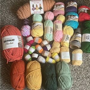 Assorted yarn bundle
